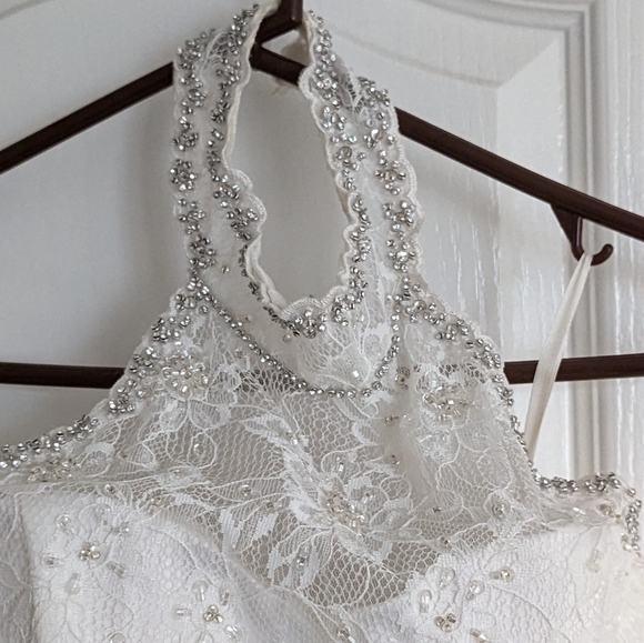 Halter Style Wedding Gown with Train - Picture 3 of 11
